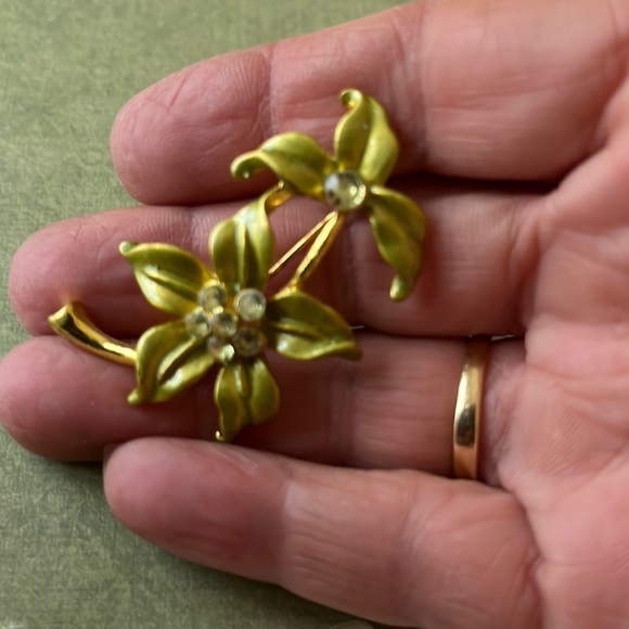 Vintage green floral branch brooch - Picture 3 of 4